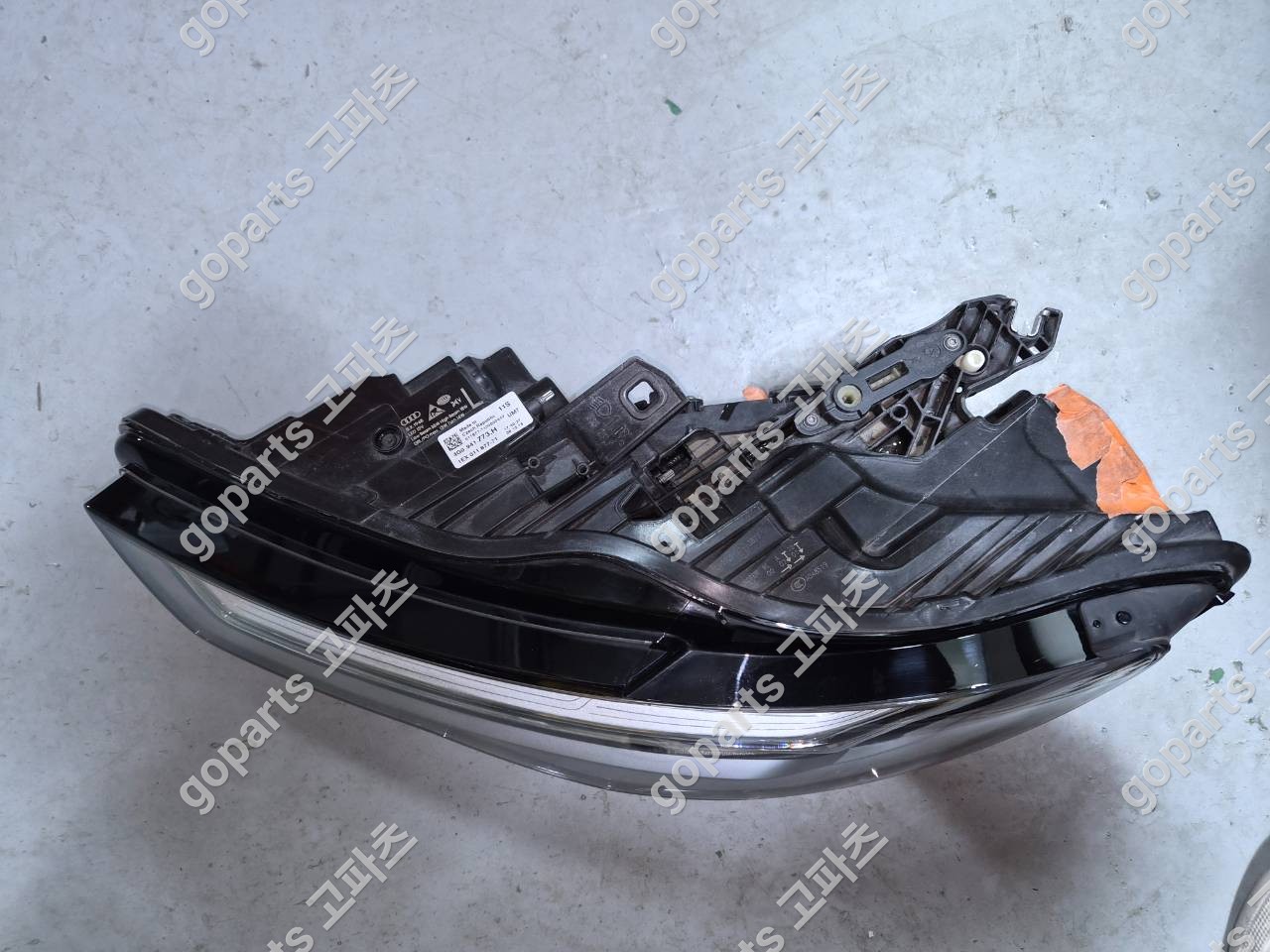 아우디 A6 4G C7 헤드라이트 운전석 4G0941033H 중고 450,000원