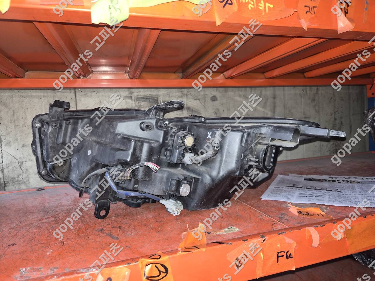 인피니티 Q50 조수석 헤드라이트 중고 상세사진 3