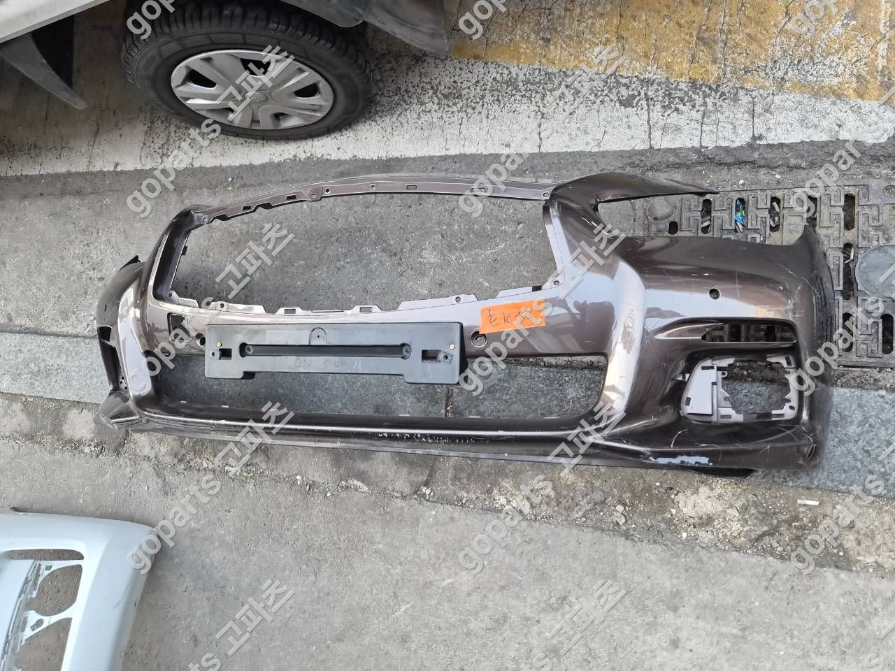 인피니티 Q50 전범퍼 중고 200,000원