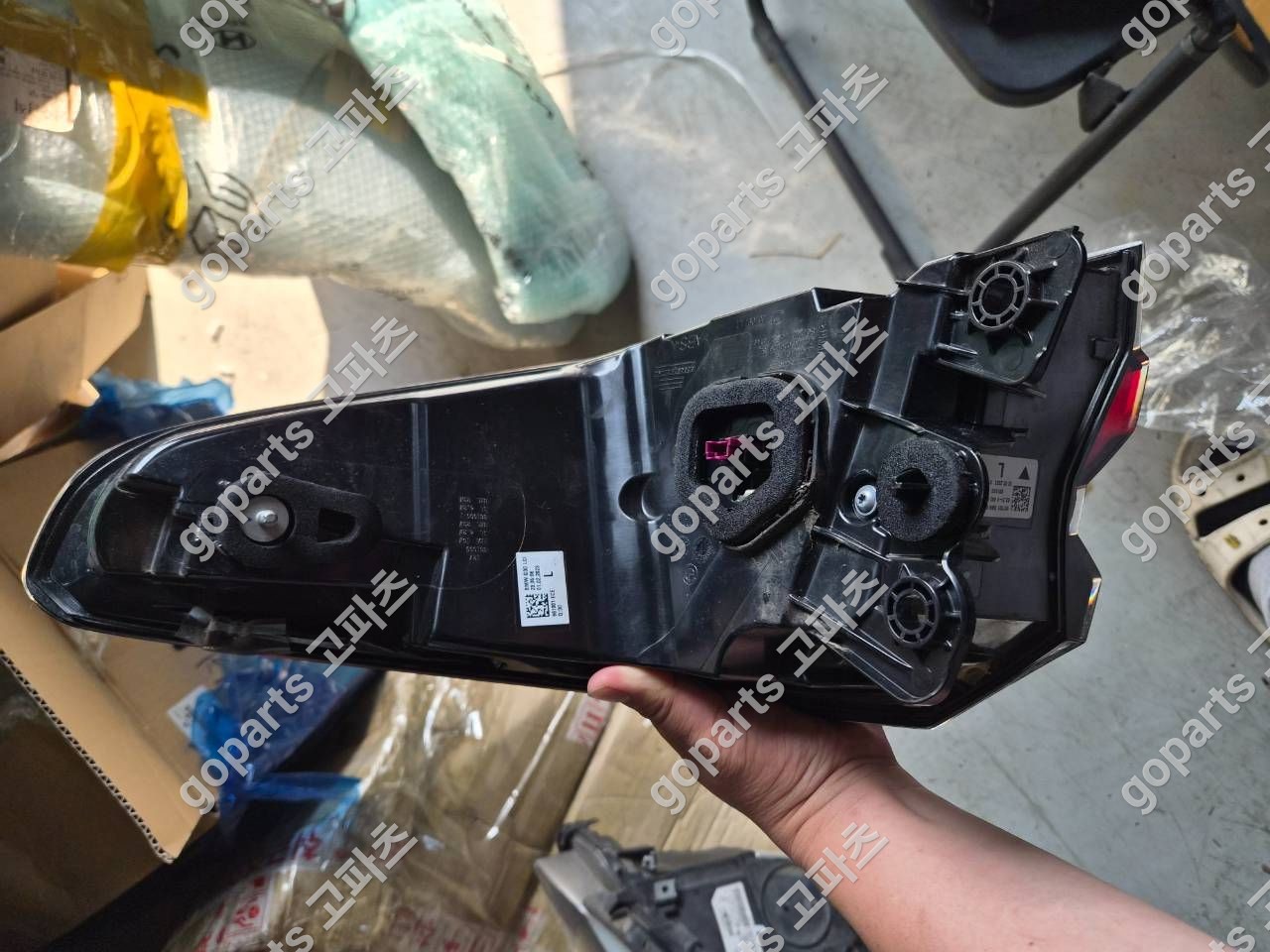 BMW G30 5시리즈 운전석 후미등 6321-8493811-08 상세사진 4