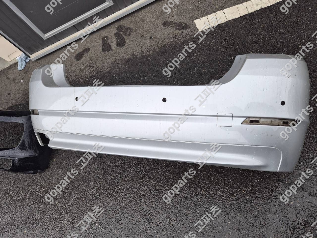 BMW F10 5시리즈 후범퍼 중고 200,000원