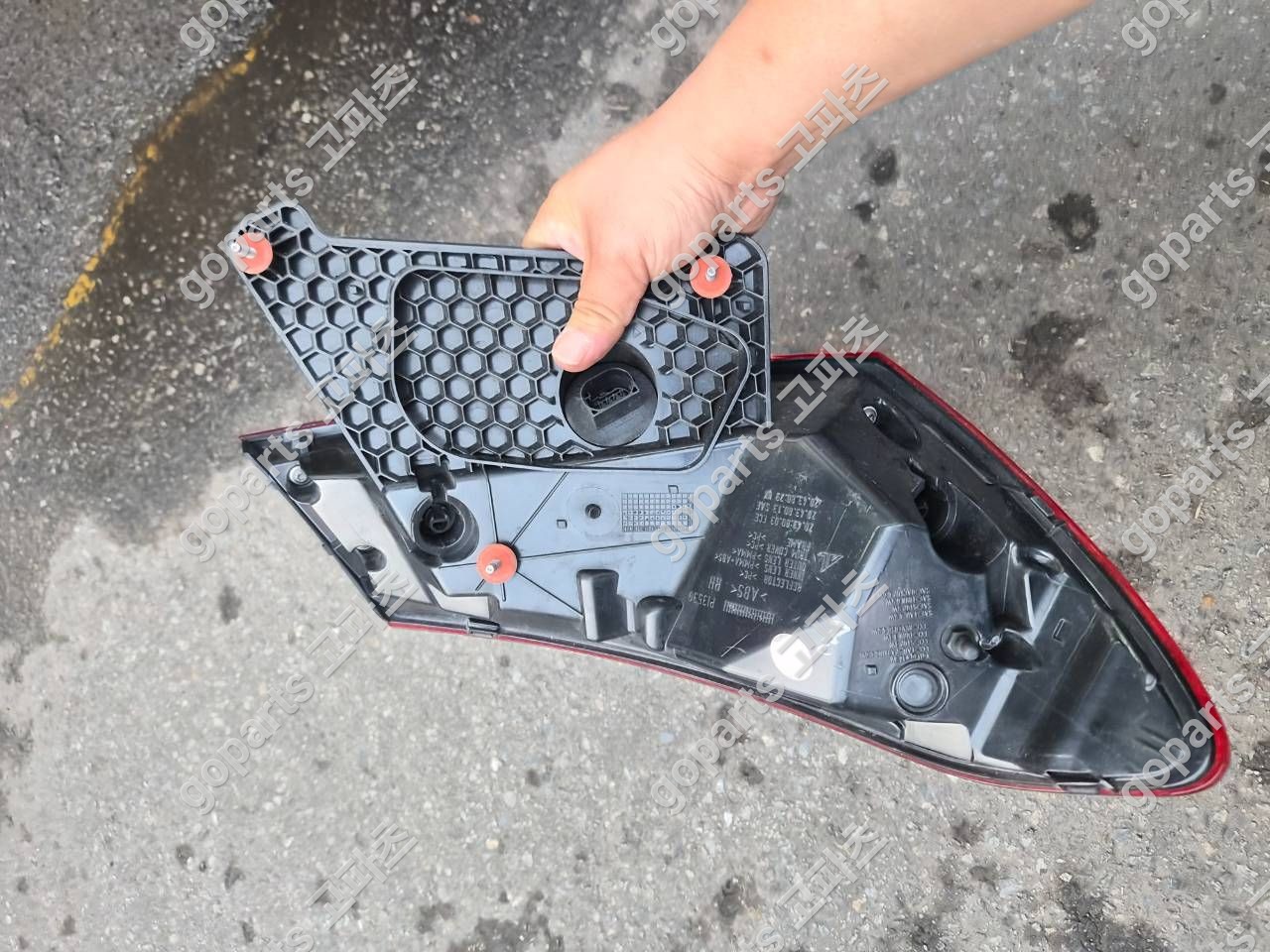 벤츠 E클래스 W213 조수석 후미등 A2139065209 상세사진 3