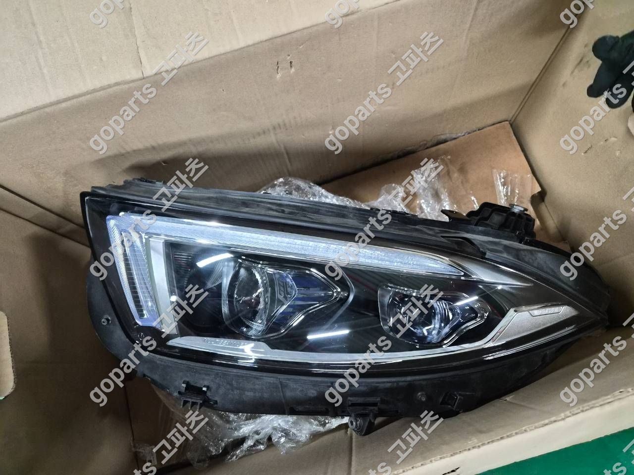 벤츠 CLS W257 헤드라이트 A2579065702 60만원 중고