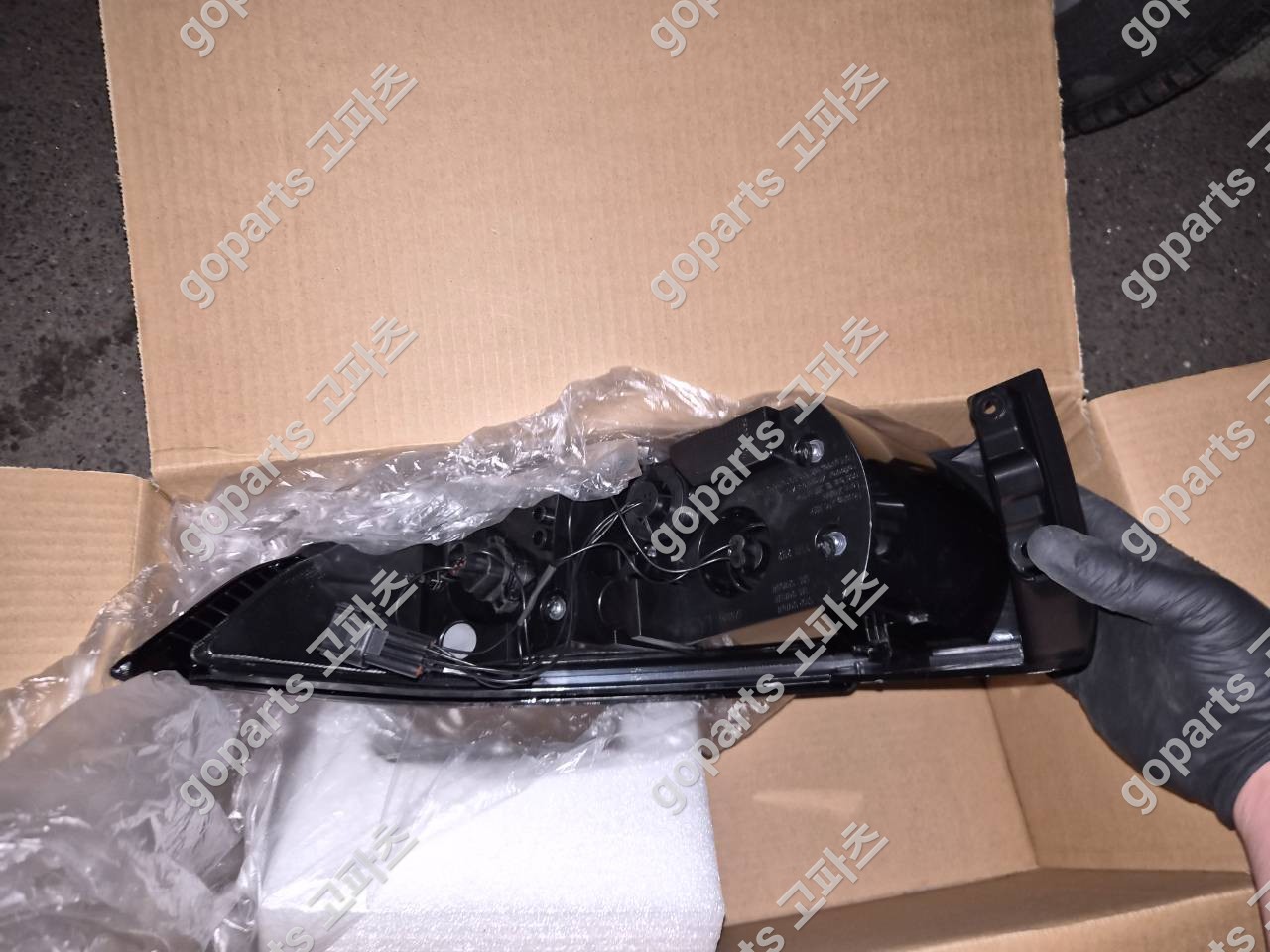 랜드로버 이보크 L538 운전석 후미등 상세사진 3