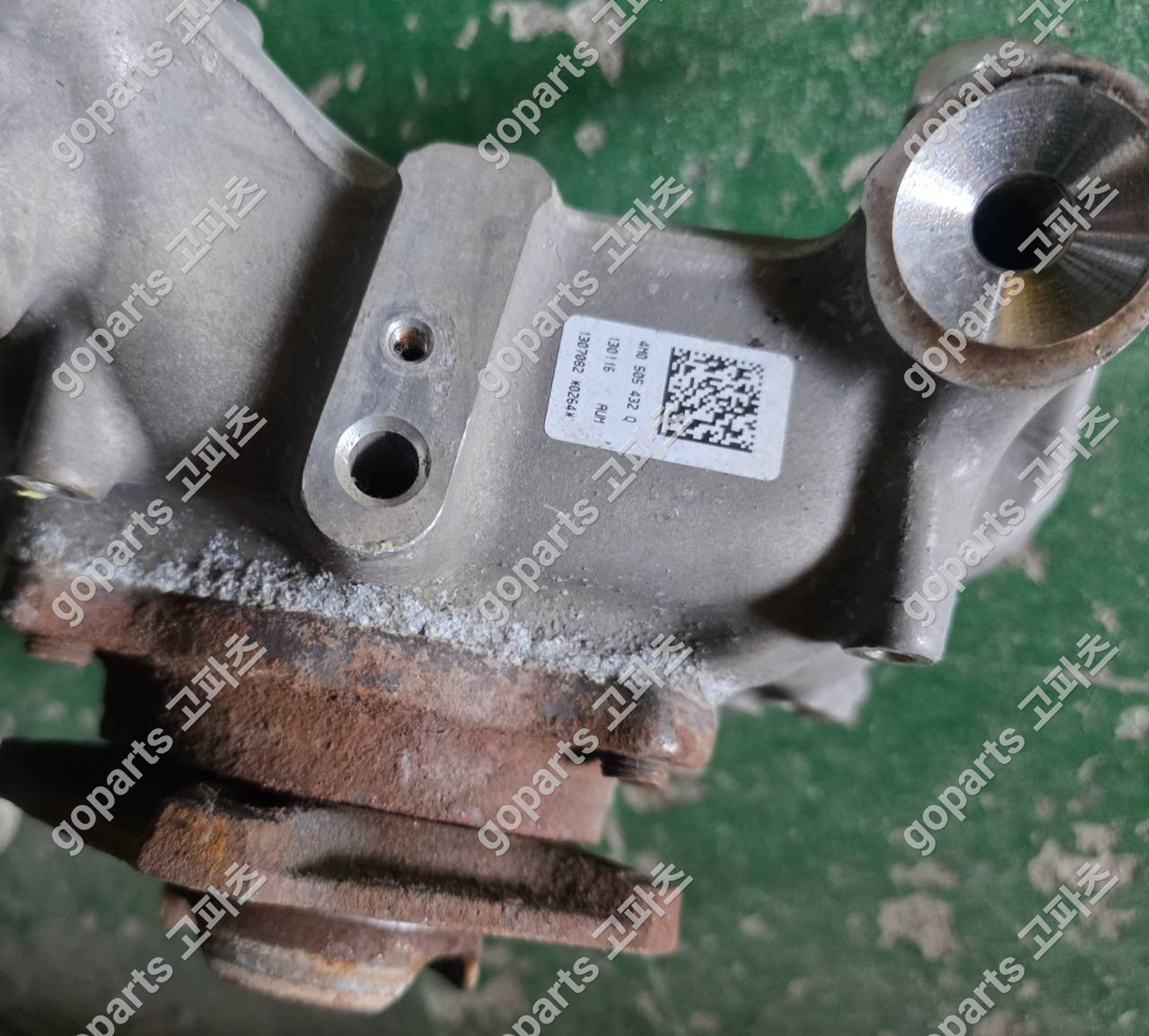 벤틀리 벤테이가 조수석 뒷 너클 4M0505460 상세사진 4