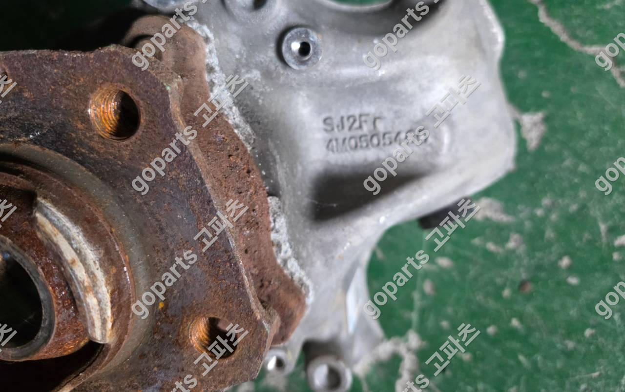 아우디 Q7 조수석 뒷 너클 4M0505460 상세사진 5