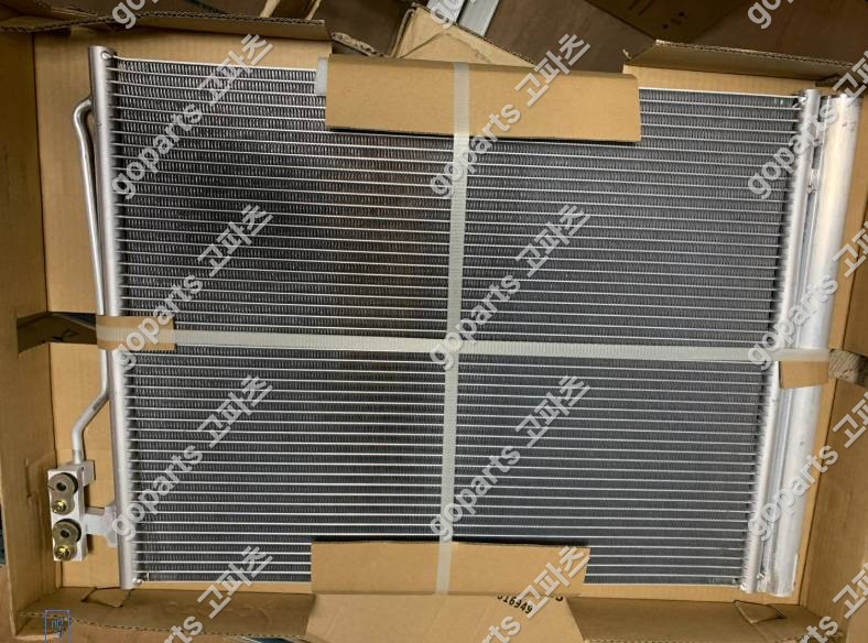 BMW F10 5시리즈 중고 에어컨 콘덴서 200,000원