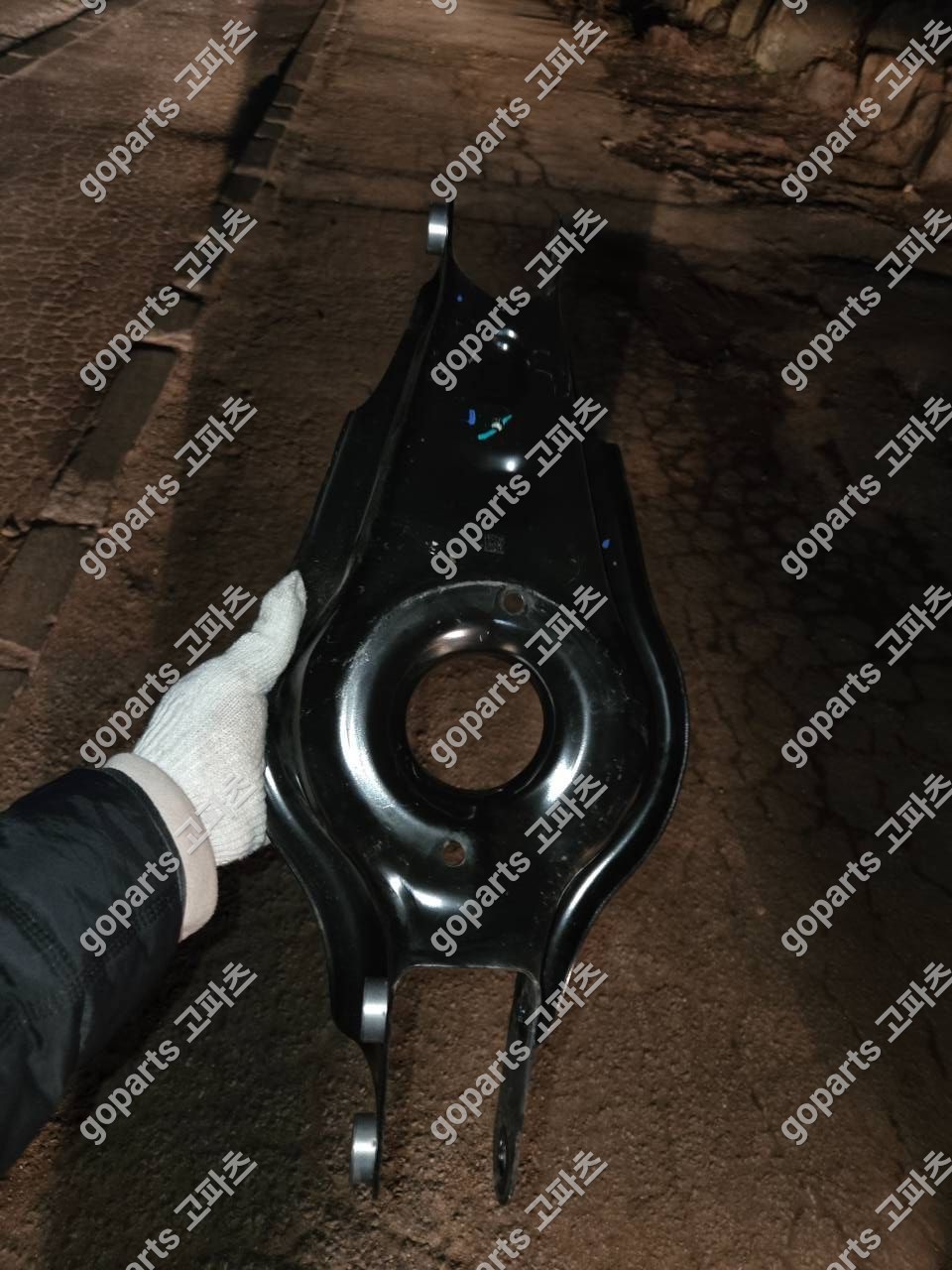 테슬라 모델3 위시본 서포트암 1288456-00-A 중고 150,000원