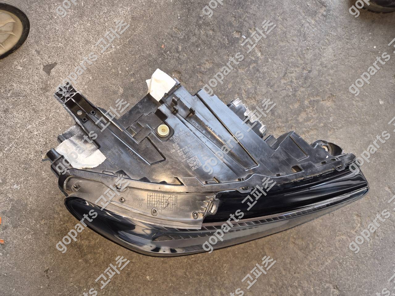 아우디 Q4 etron 조수석 헤드라이트 89a941036 상세사진 3