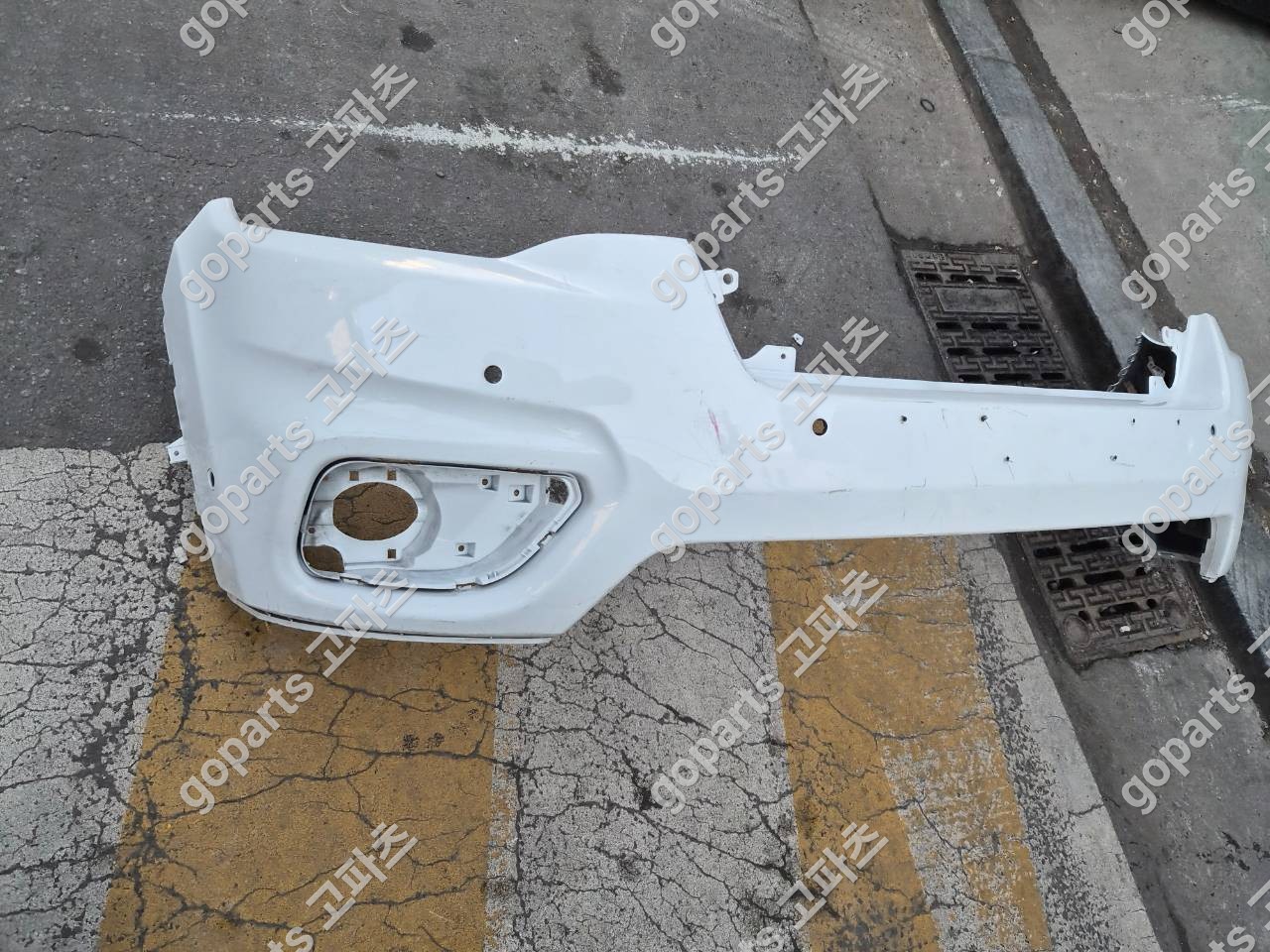 지프 체로키KL 흰색 전범퍼 상세사진 3