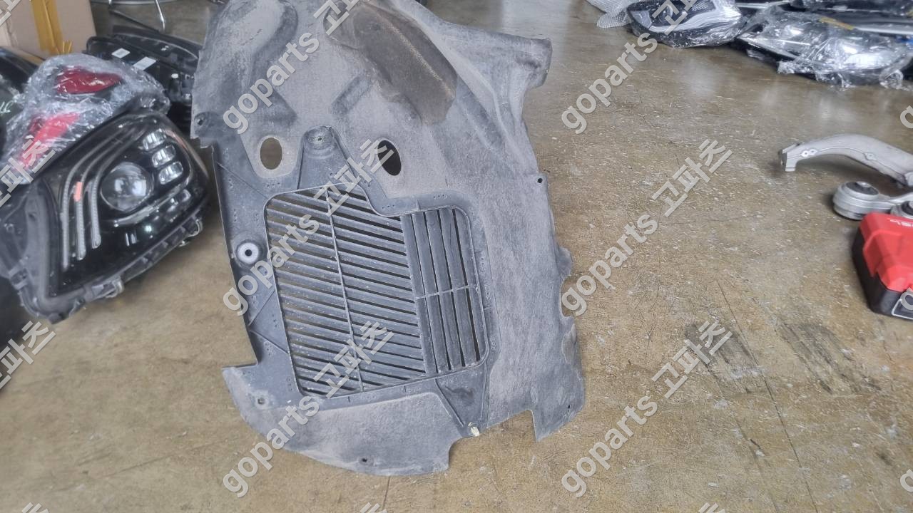 포르쉐 카이엔 9Y0 조수석 앞 휠 가이드 9Y0810972 상세사진 3