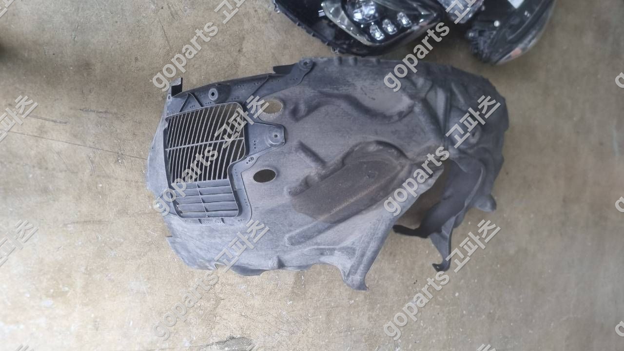 포르쉐 카이엔 9Y0 조수석 앞 휠 가이드 9Y0810972 상세사진 4