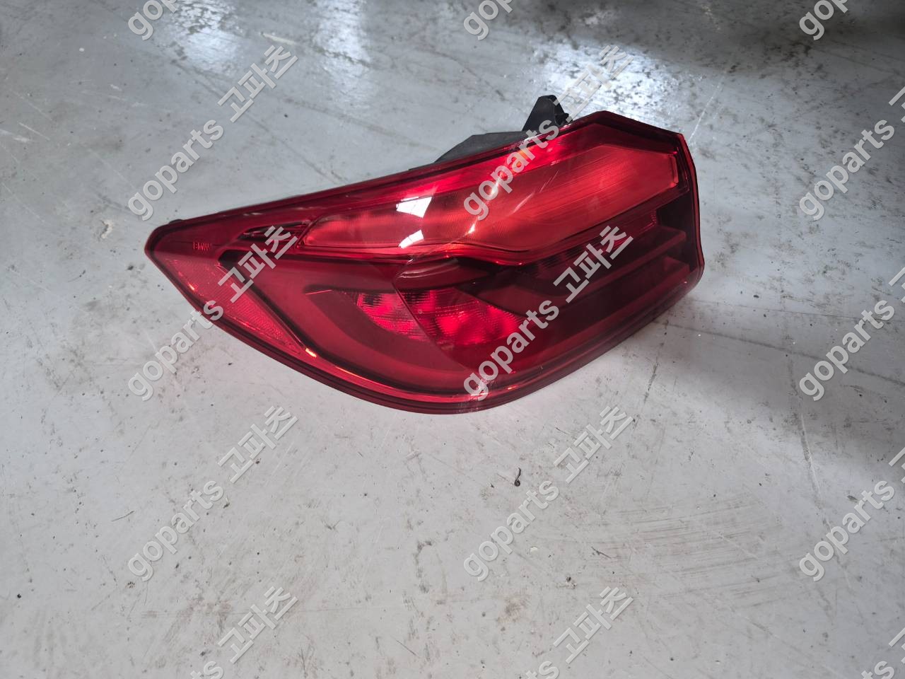 BMW 5시리즈 G30 운전석 후미등 6321-7376463-10 상세사진 2