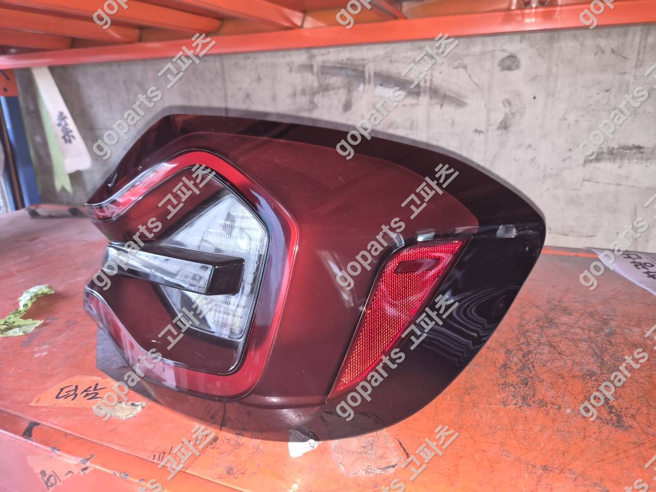 BMW X3 G01 조수석 후미등 H4946304810 상세사진 3