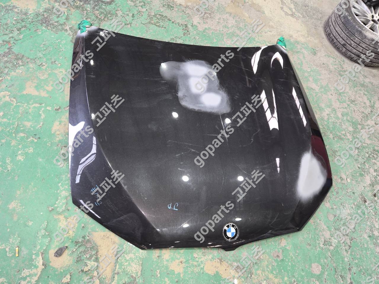 BMW 5시리즈 G30 본넷 상세사진 2