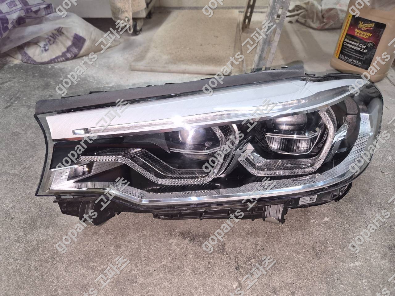 BMW 5시리즈 G30 중고 헤드라이트 운전석 7214961-03 400,000원