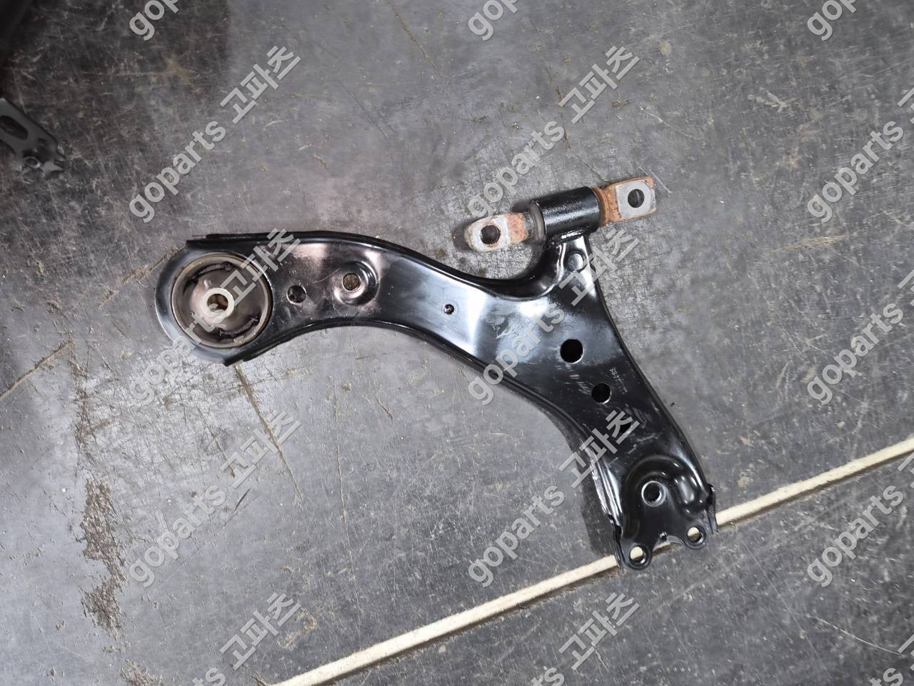 렉서스 ES 로어암 중고 200,000원