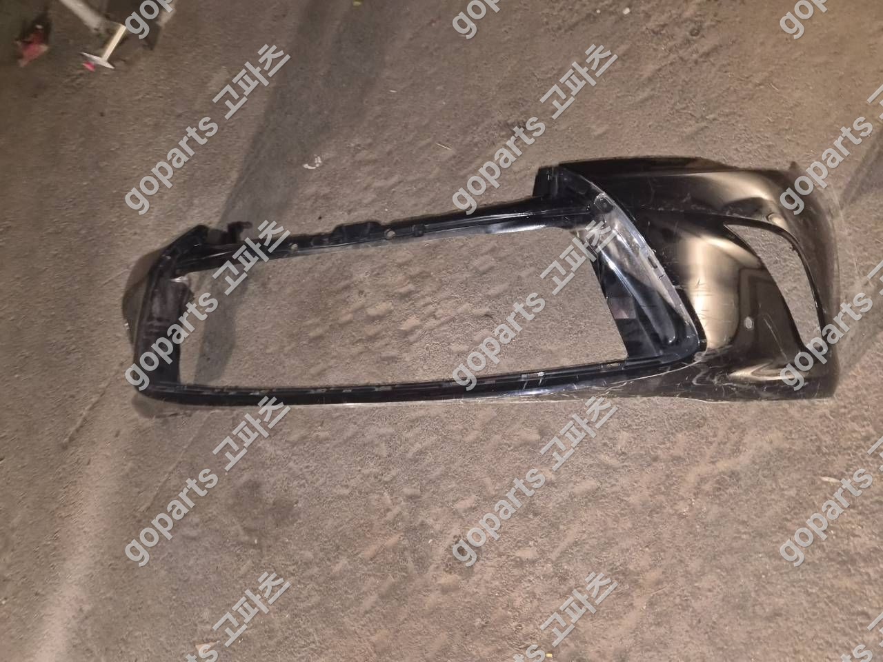 도요타 캠리 전범퍼 중고 200,000원