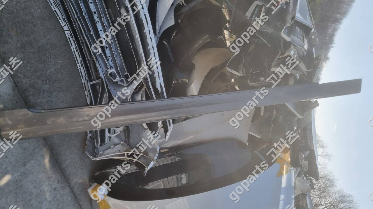 BMW 7시리즈 G11 중고 사이드스텝 8066718-05 200,000원