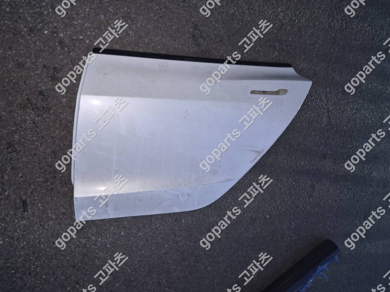 테슬라 모델3 운전석 후 도어 상세사진 2