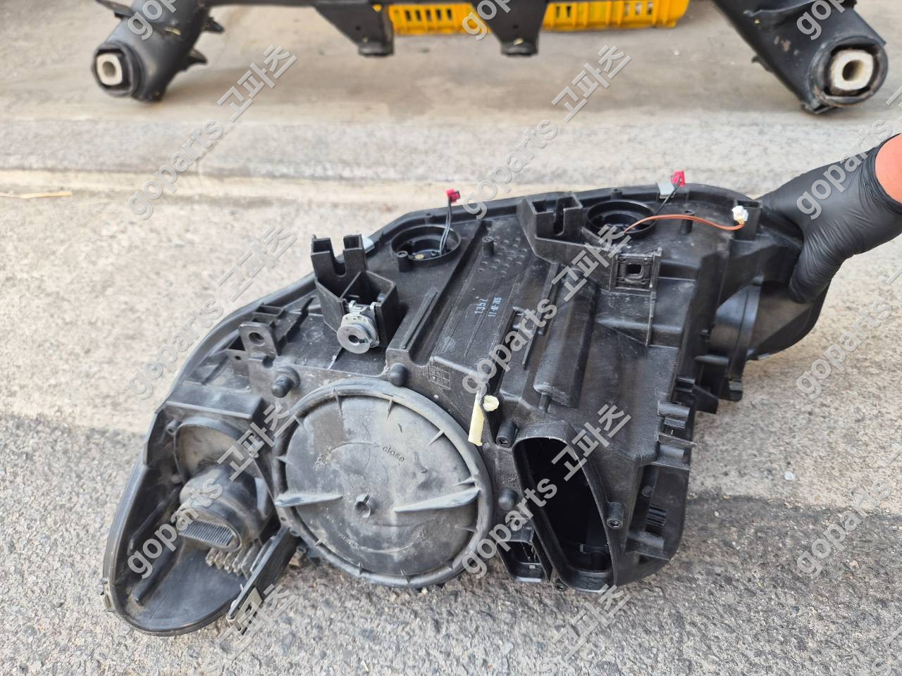 BMW 4시리즈 F32 F33 F36 조수석 제논 헤드라이트 7410786-05/06 상세사진 3