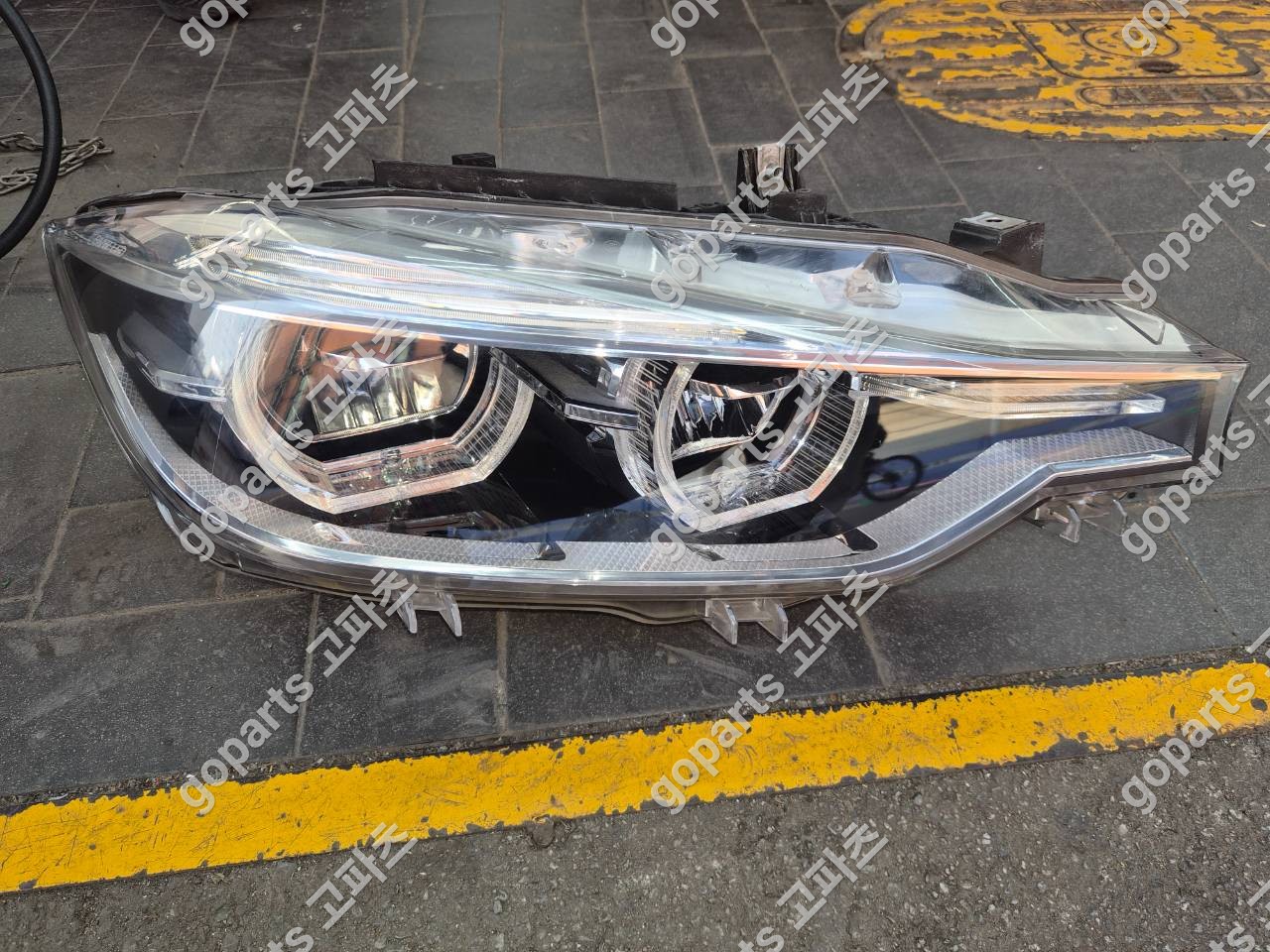 BMW 3시리즈 F30 LED 헤드라이트 조수석 7471306 중고 450,000원
