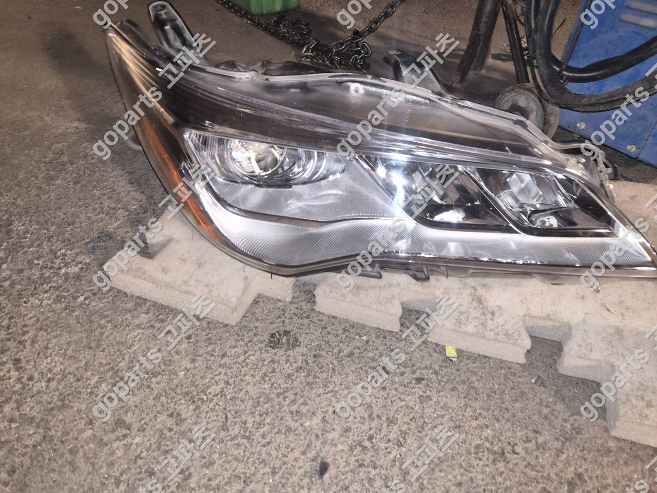 도요타 캠리 2015-2017 조수석 헤드라이트 상세사진 2