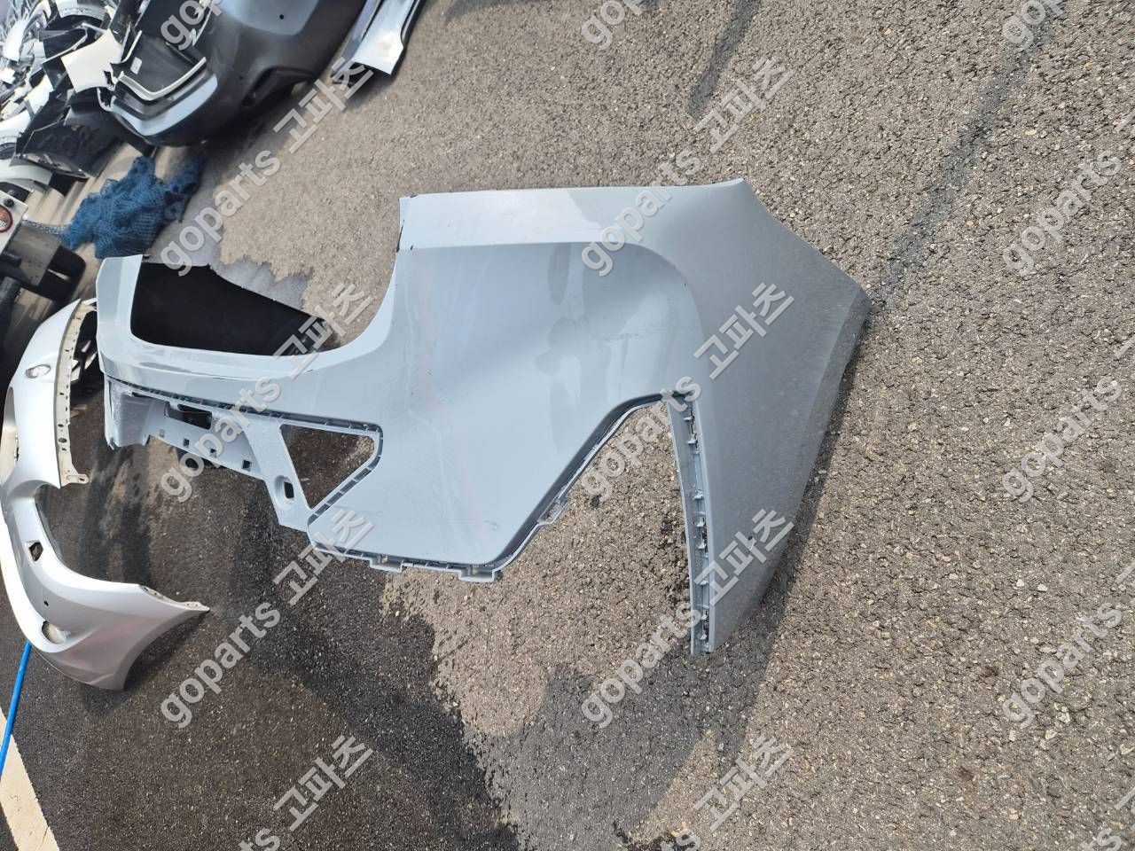 BMW X4 G02 후기형 M팩 후범퍼 상세사진 3