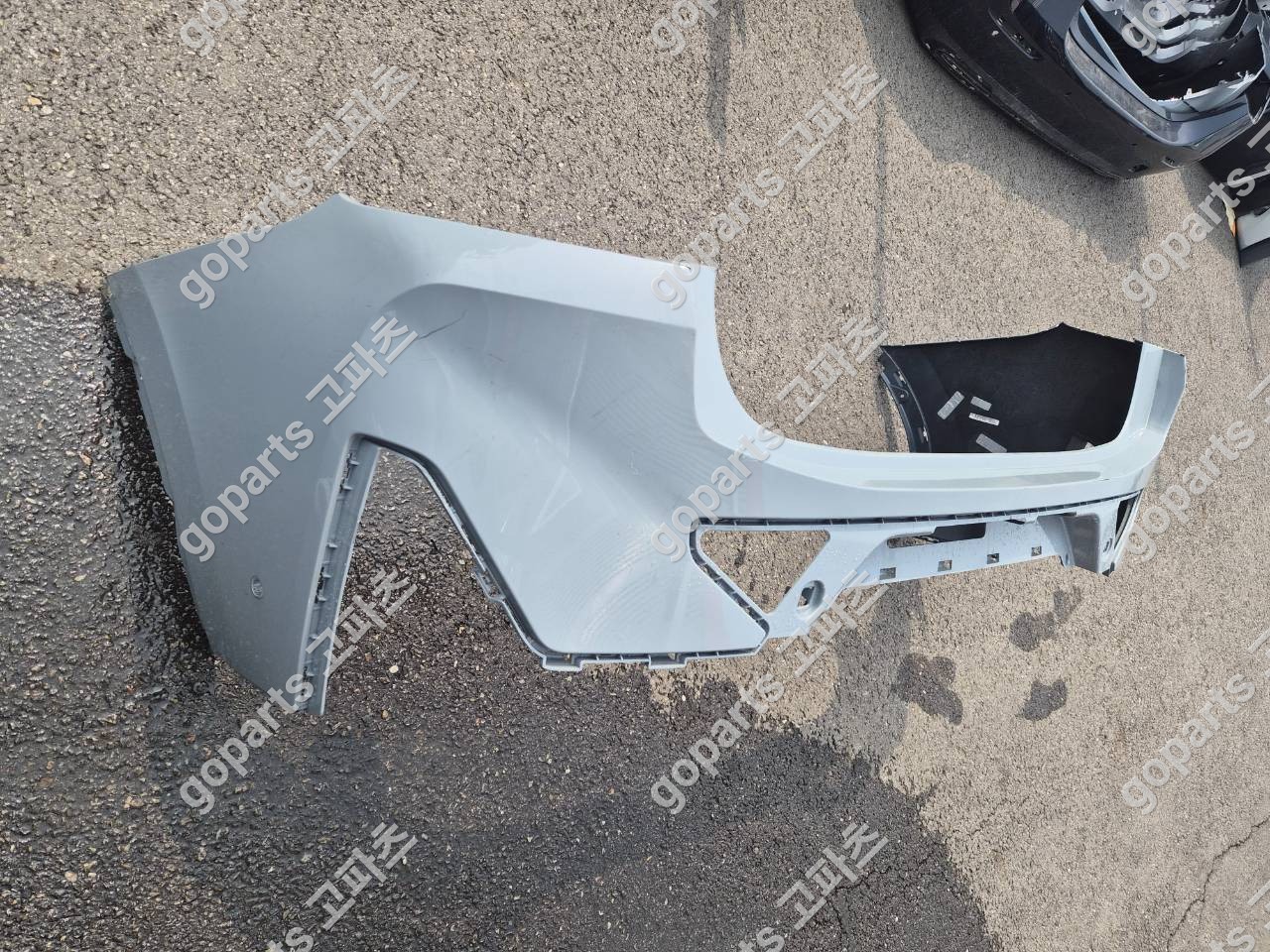 BMW X4 G02 후기형 M팩 후범퍼 상세사진 2