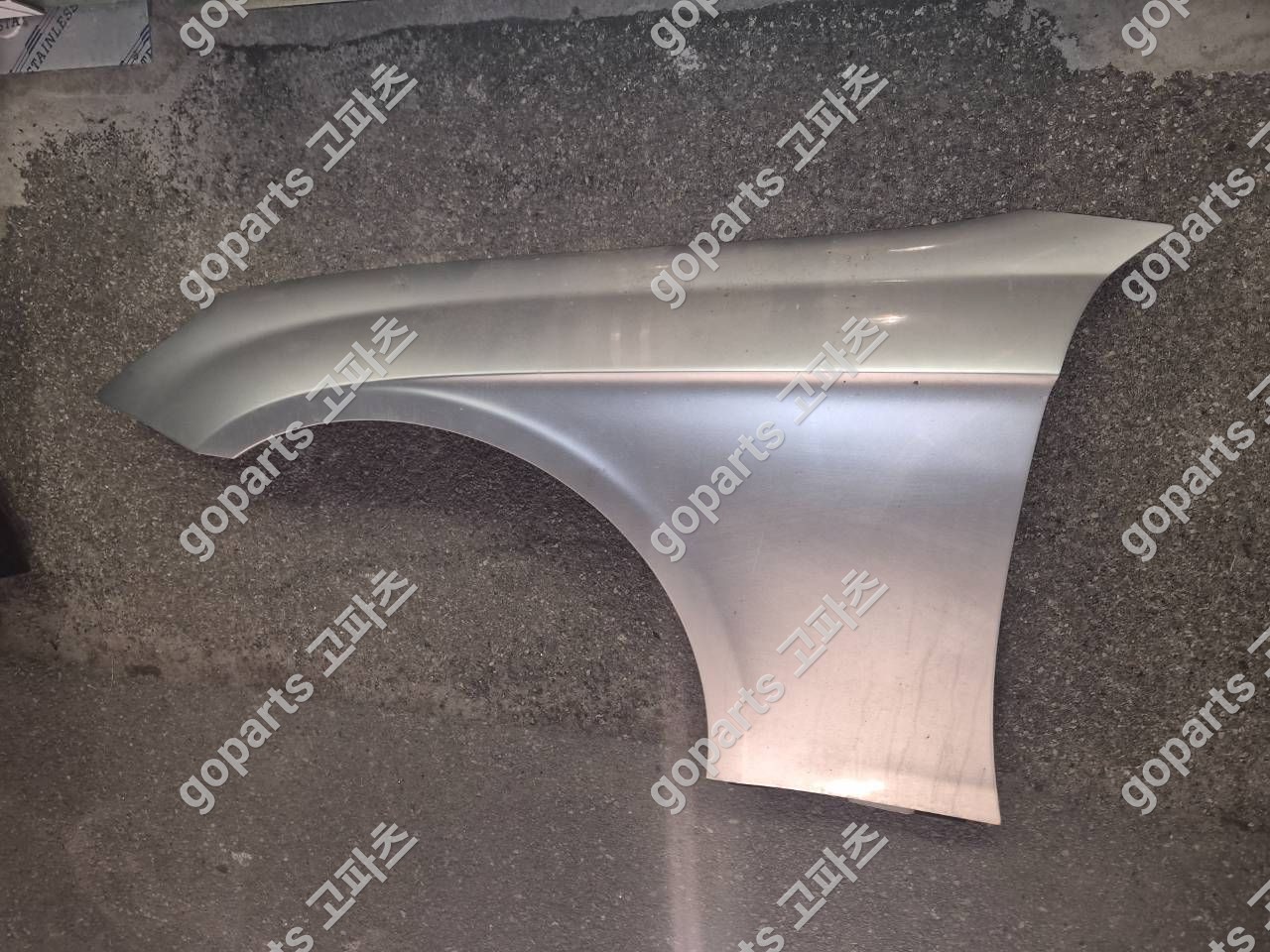 벤츠 CLS W219 운전석 전휀더 상세사진 2