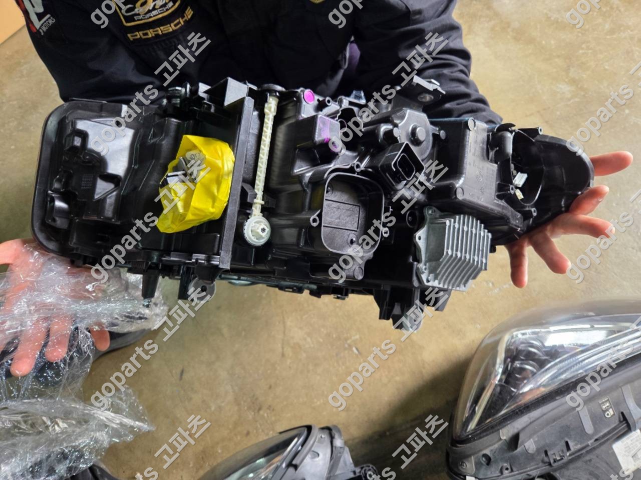 BMW 5시리즈 G30 조수석 레이저 헤드라이트 9850588-05 상세사진 3