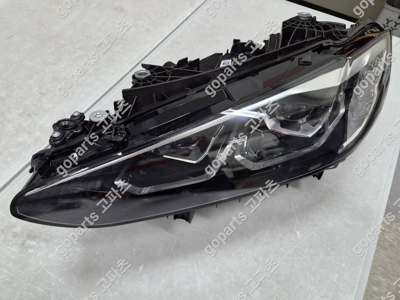 BMW i4 G22 G23 G26 운전석 LED 헤드라이트 9851035 상세사진 3