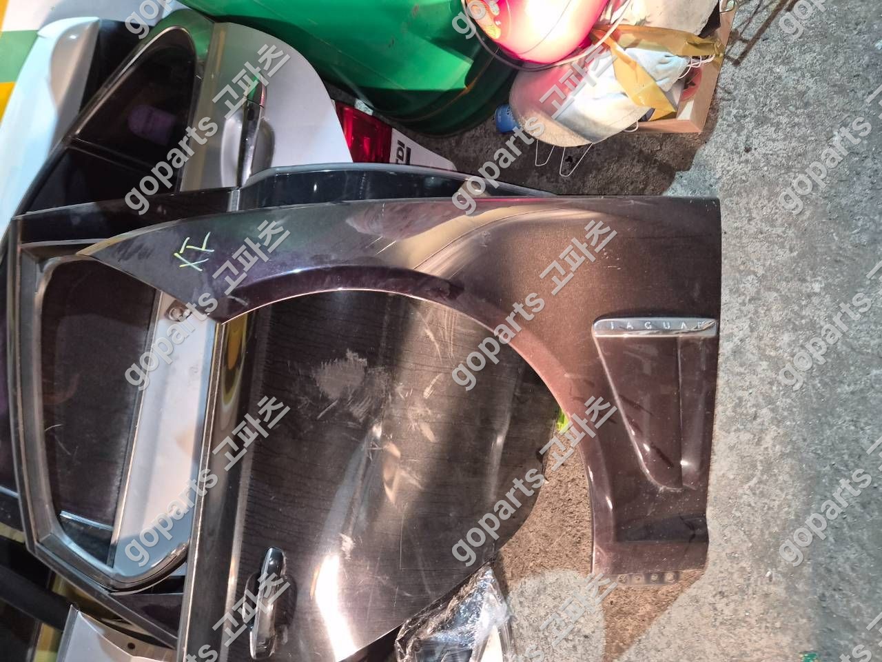 재규어 Xf X250 운전석 전휀더 상세사진 2