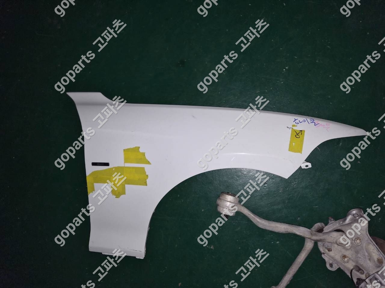 BMW 1시리즈 F20 조수석 휀더 상세사진 2