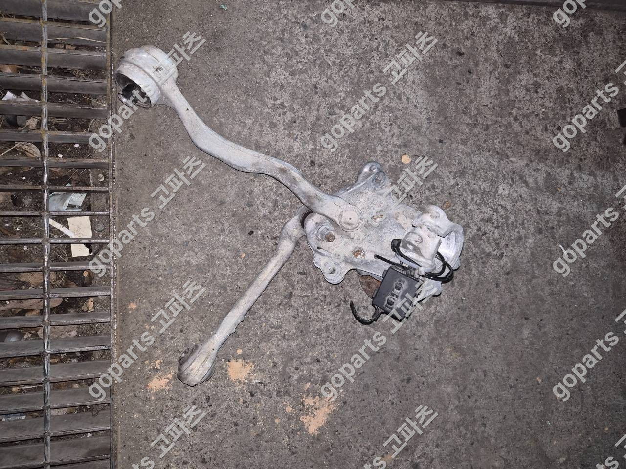 BMW 1시리즈 F20 중고 너클 세트 450,000원