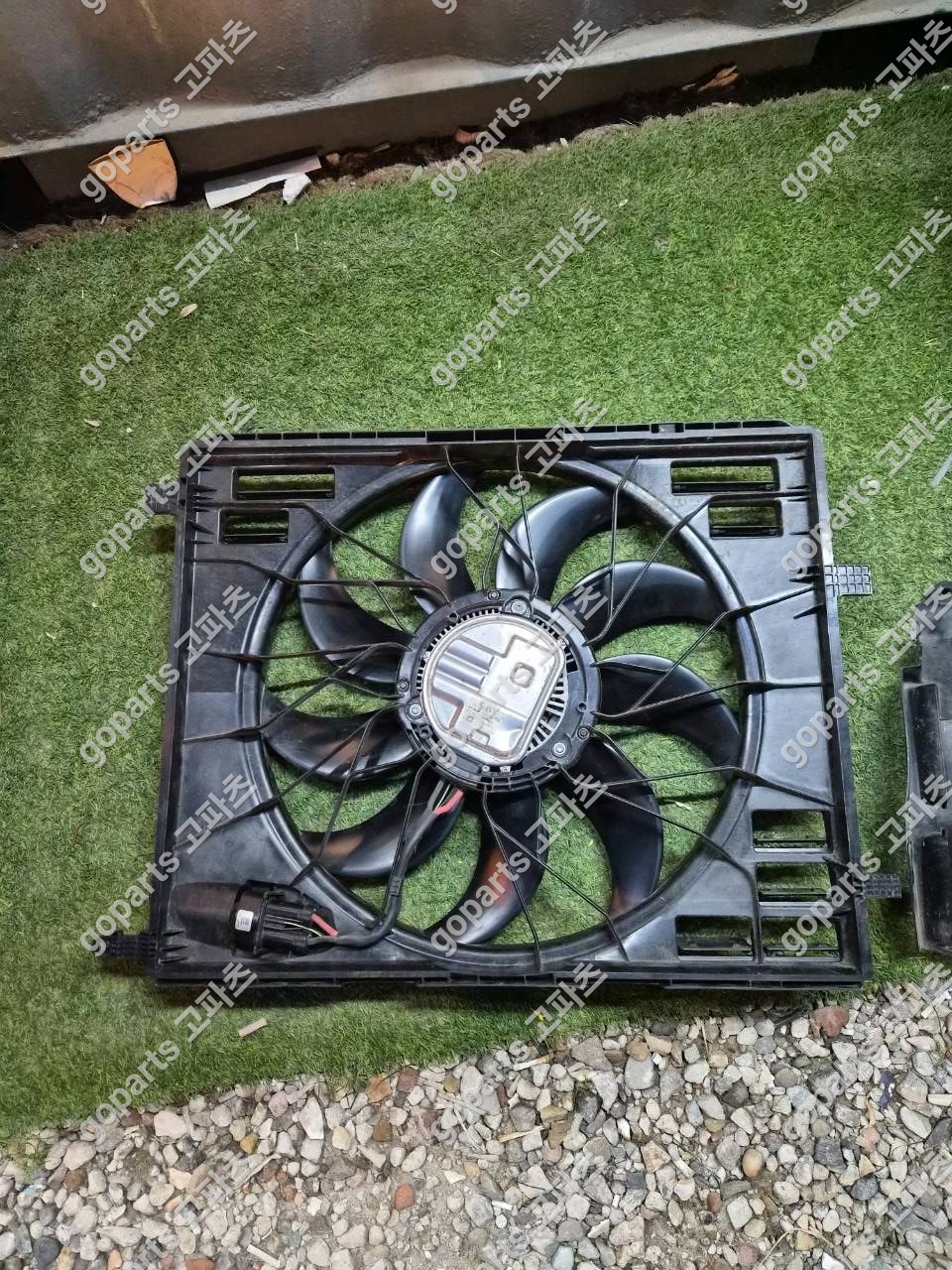 벤츠 S클래스 Glc e 라디에이터 휀 펜 쿨링팬 A0999069104 상세사진 3