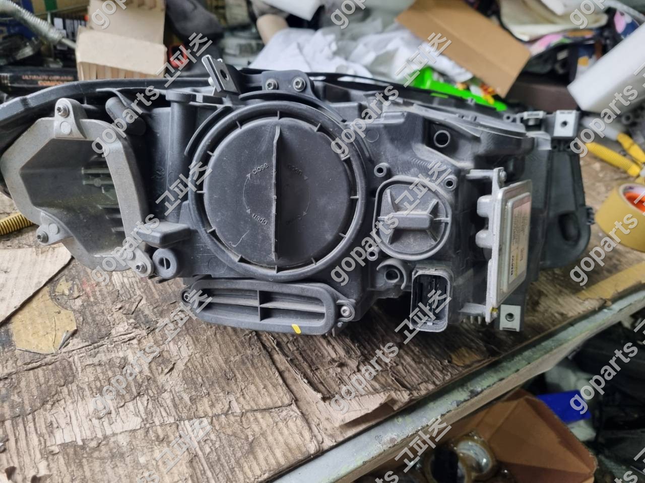 BMW F10 5시리즈 운전석 헤드라이트 7203245-12 상세사진 4