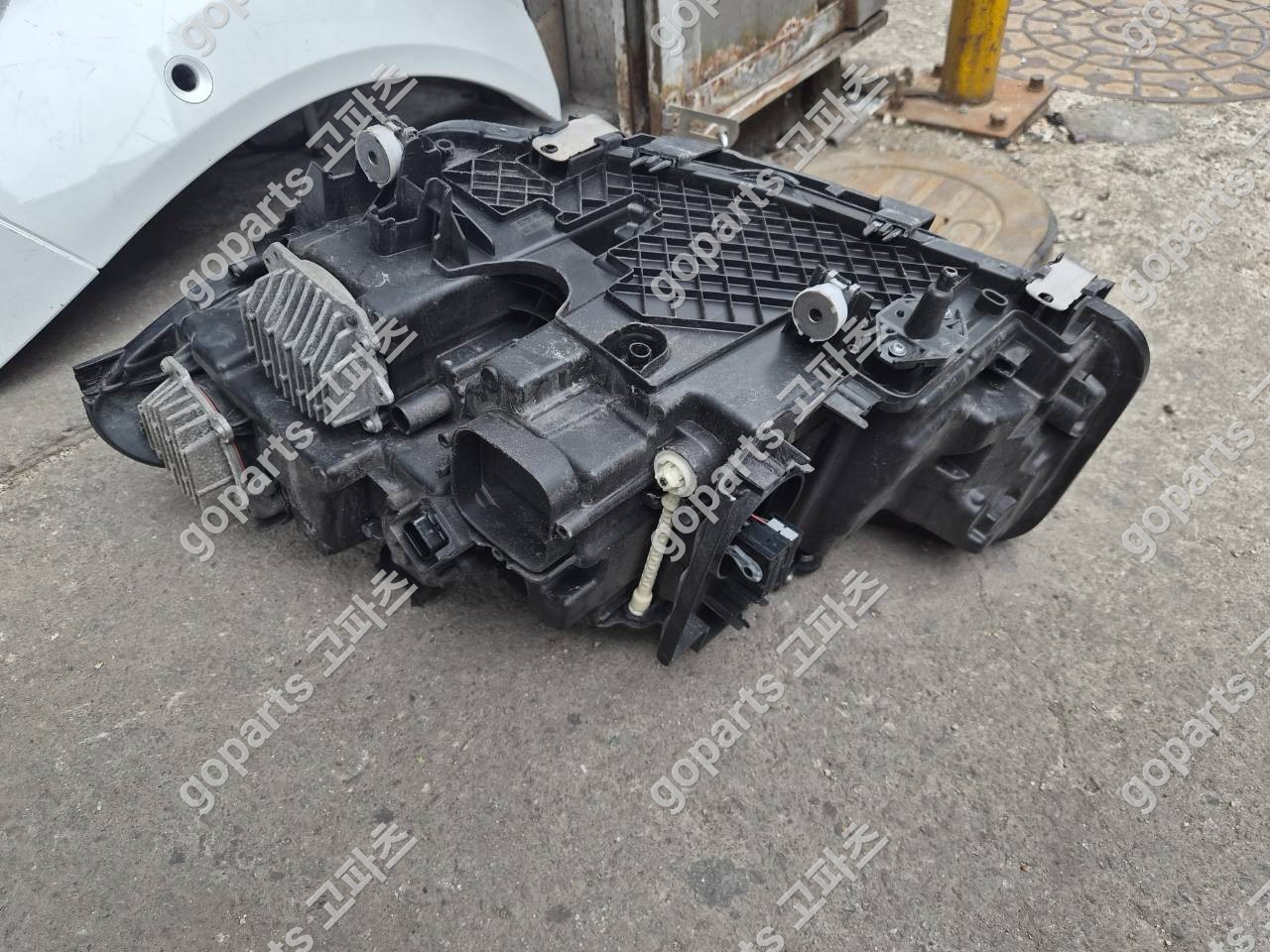 BMW 5시리즈 G30 조수석 레이저 헤드라이트 9850588 상세사진 5