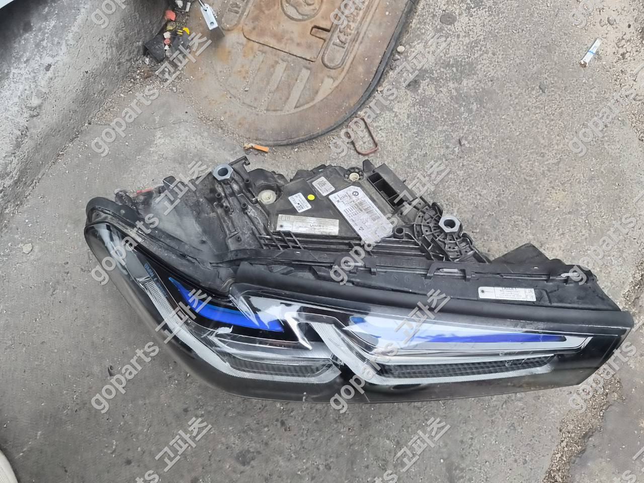 BMW 5시리즈 G30 조수석 레이저 헤드라이트 9850588 상세사진 4