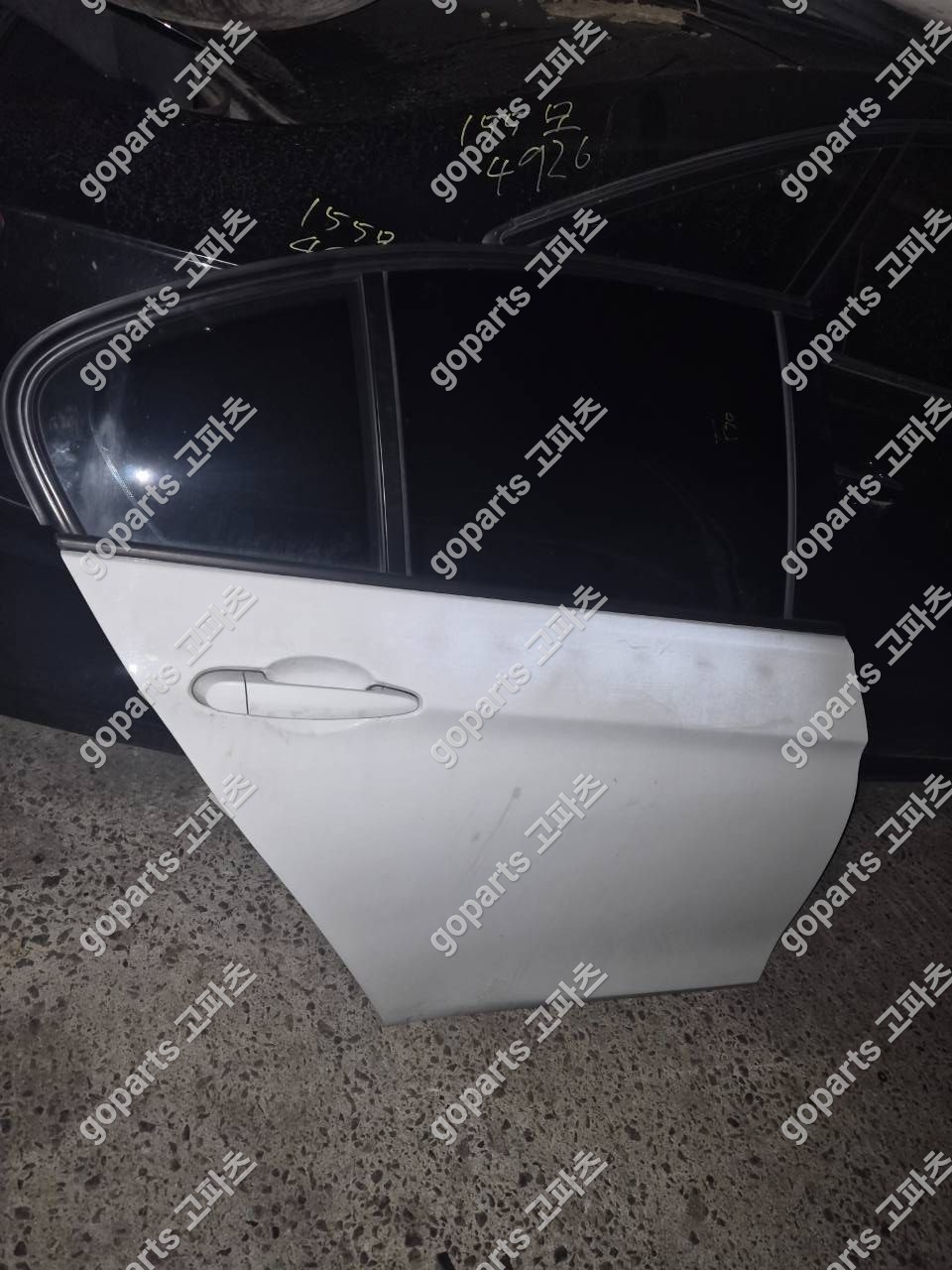 BMW 3시리즈 F30 조수석 뒷문 도어 상세사진 2