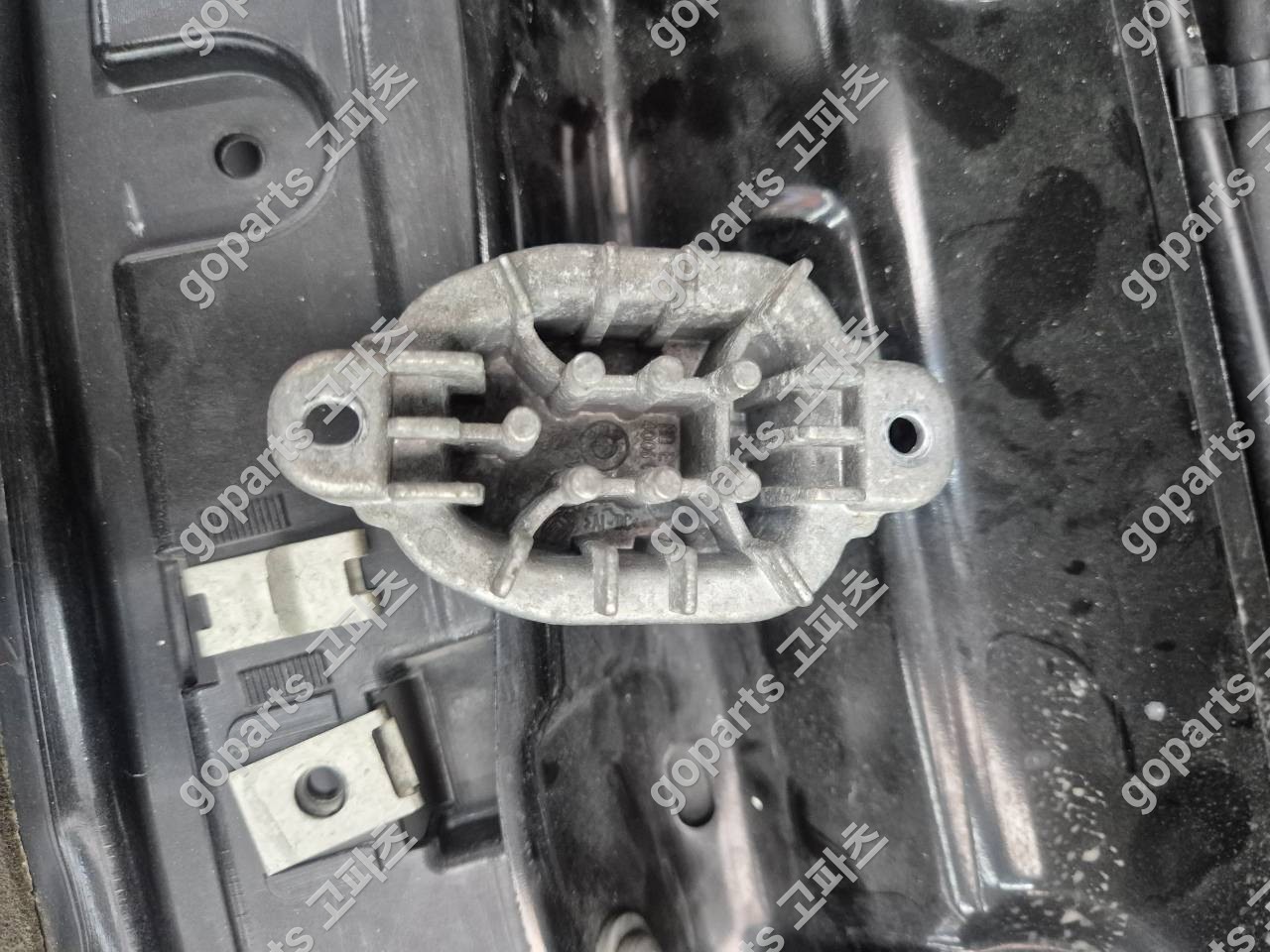 BMW F30 조수석 LED 헤드라이트 상세사진 2