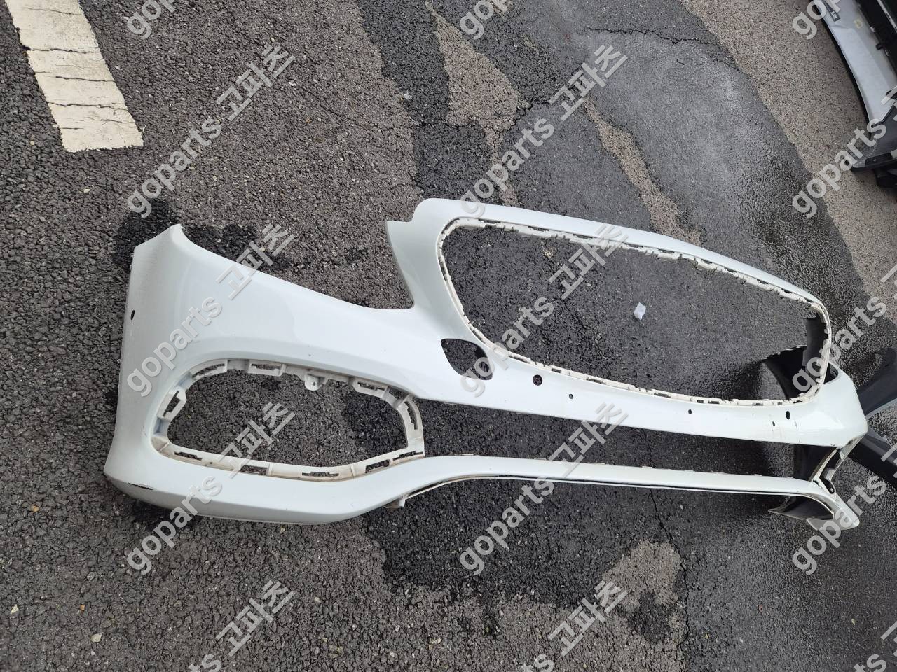 벤츠 W213 E클래스 아방가르드 타입 전범퍼 상세사진 2