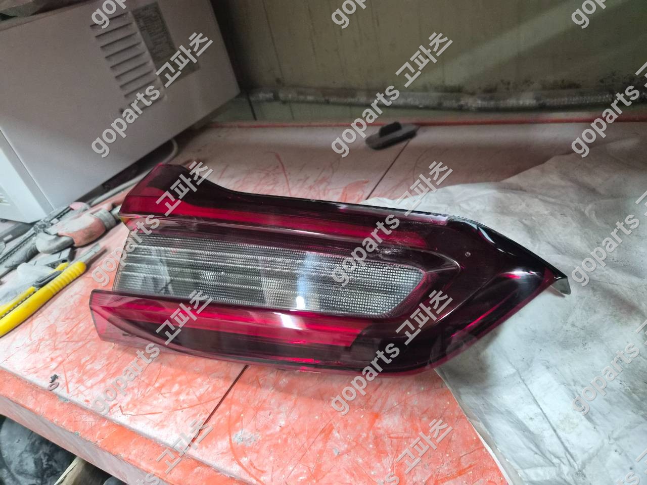 BMW X5 G05 조수석 트렁크 후미등 H85a0db0604 상세사진 3