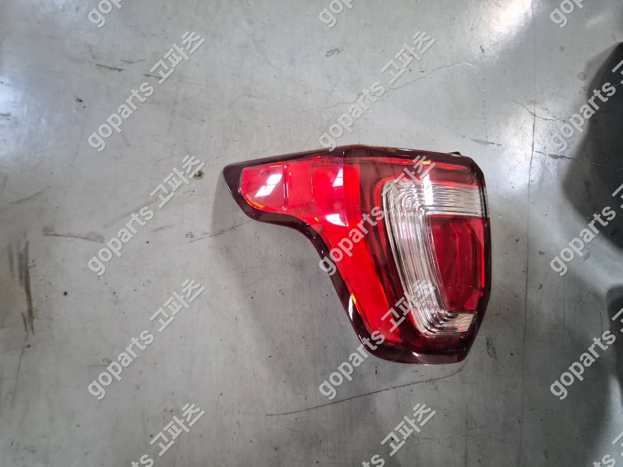 포드 익스플로러 5세대 운전석 후미등 FB53-13B505 상세사진 2