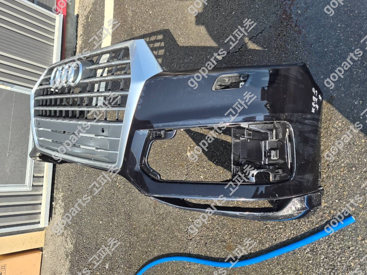 아우디 Q7 4m 전반기 중고 전범퍼 상세사진 3