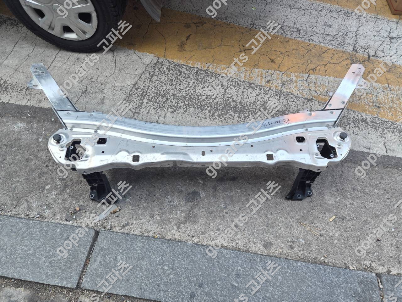 벤츠 E클래스 W213 프론트패널 A2136260600 상세사진 5