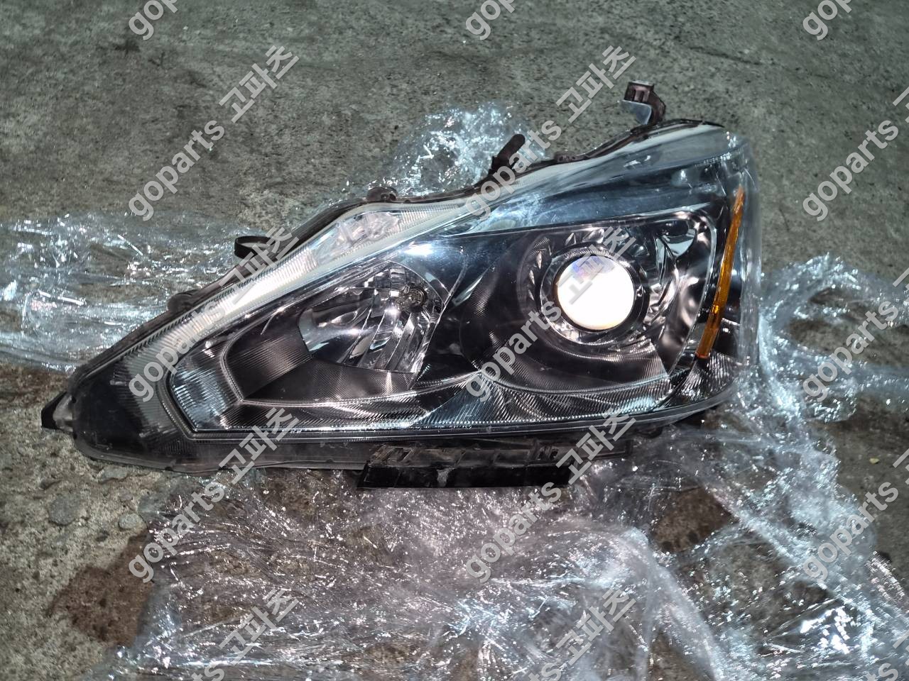 닛산 알티마 중고 헤드라이트 운전석 300,000원