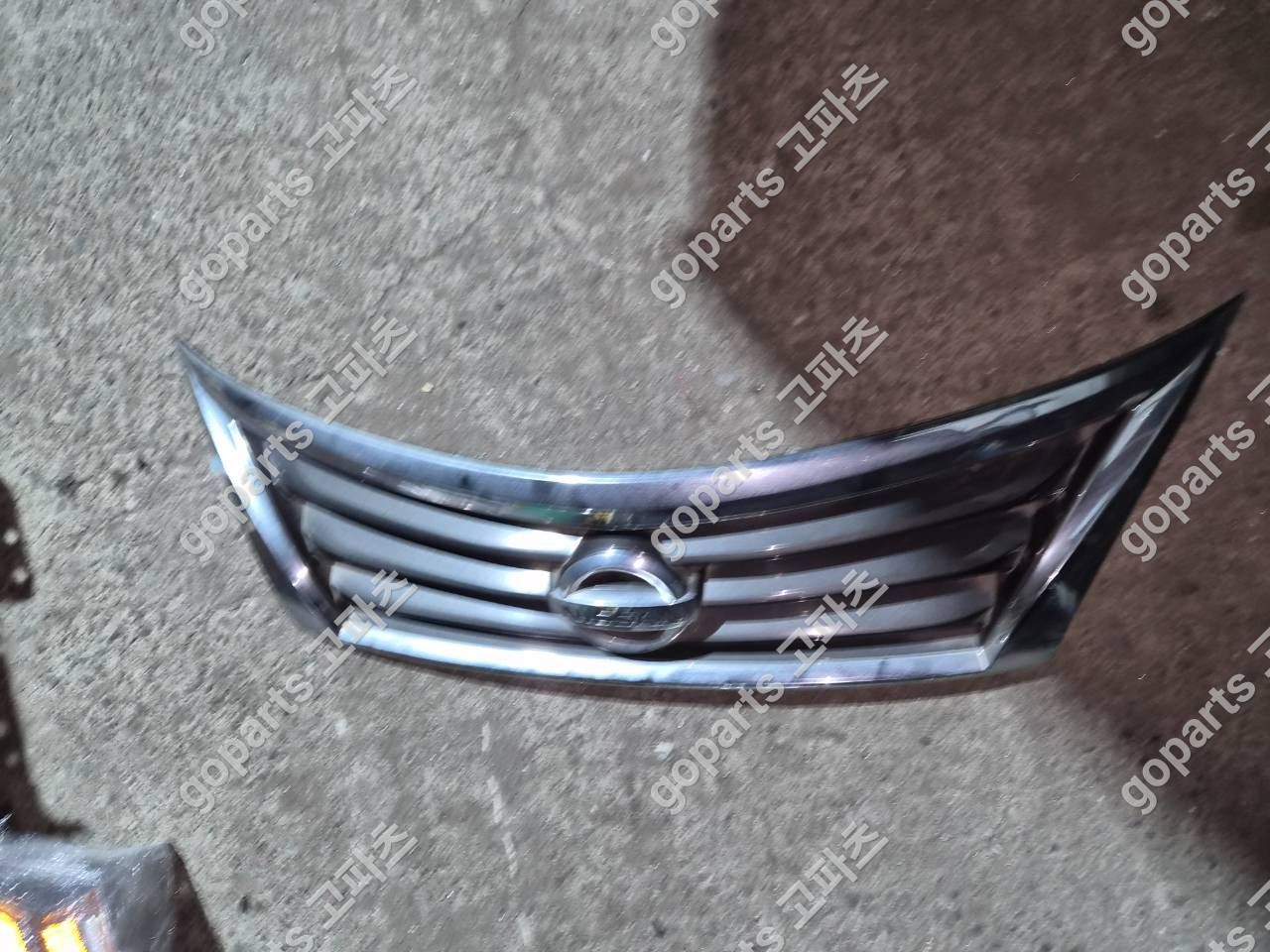 닛산 알티마 라디에이터그릴 상세사진 2