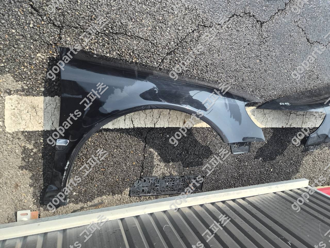 폭스바겐 페이톤 중고 조수석 전휀더 20만원