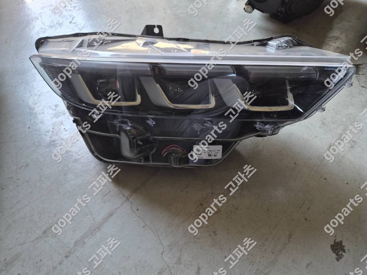 포드 머스탱 중고 조수석 헤드라이트 Pr3b-13005-hb/aj 600,000원